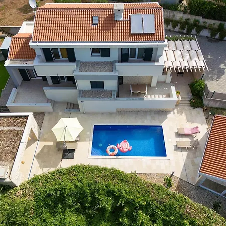 Villa Adrimar *