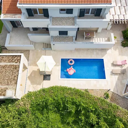 Villa Adrimar